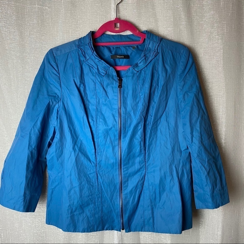Tahari blue ruffled collar zip up blazer ~12